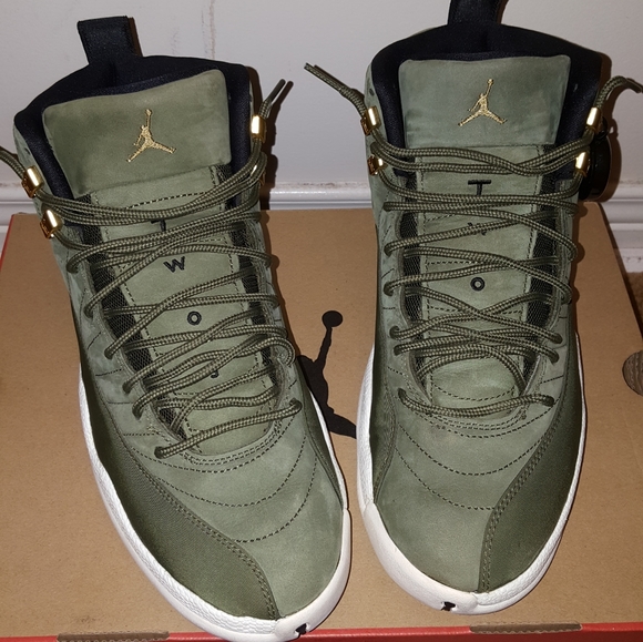 Jordan 12 Retro Chris Paul Class of 2003 - Picture 5 of 8